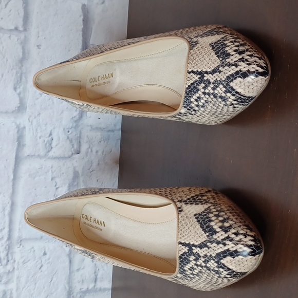 Cole Haan The Go-To Snake Print Pumps Almond Toe Heel Wedge Size 8 - Picture 6 of 10